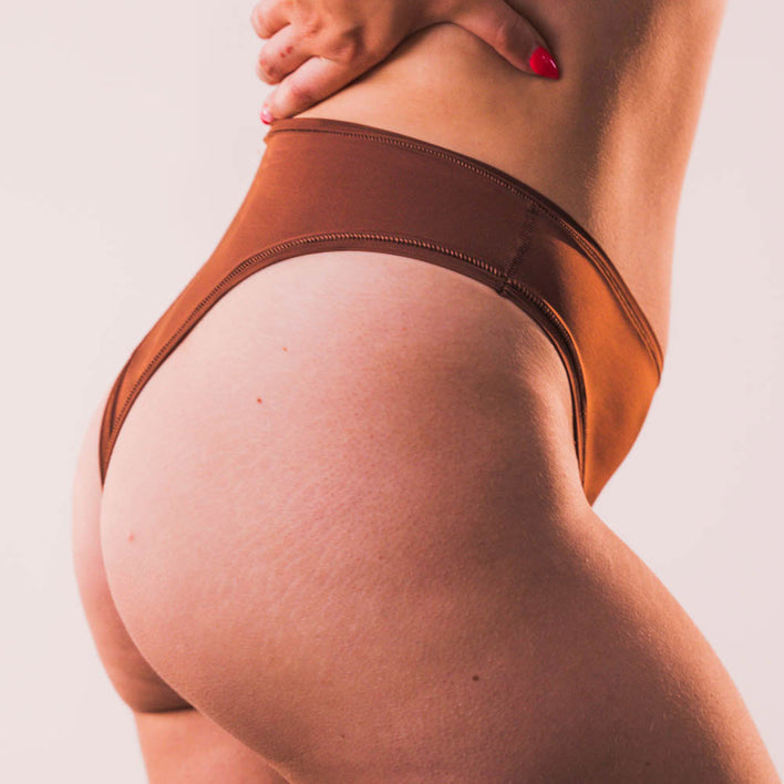 Taille Haute Cheeky Ultra Smooth