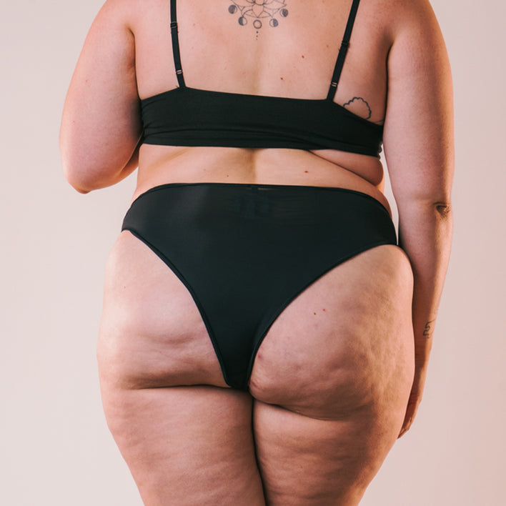Taille Haute Cheeky Ultra Smooth